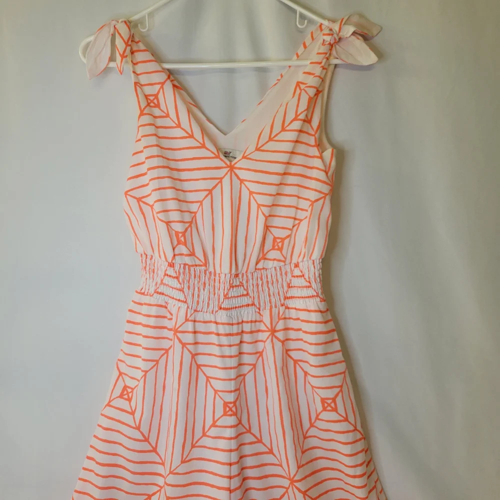 Vineyard Vines Canopy Geo Jumpsuit White Orange - Picture 2 of 5